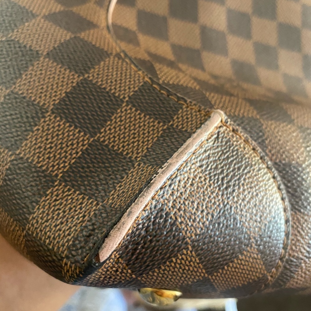 Lv Caissa 🛑Sold🛑 - Picture 9 of 15